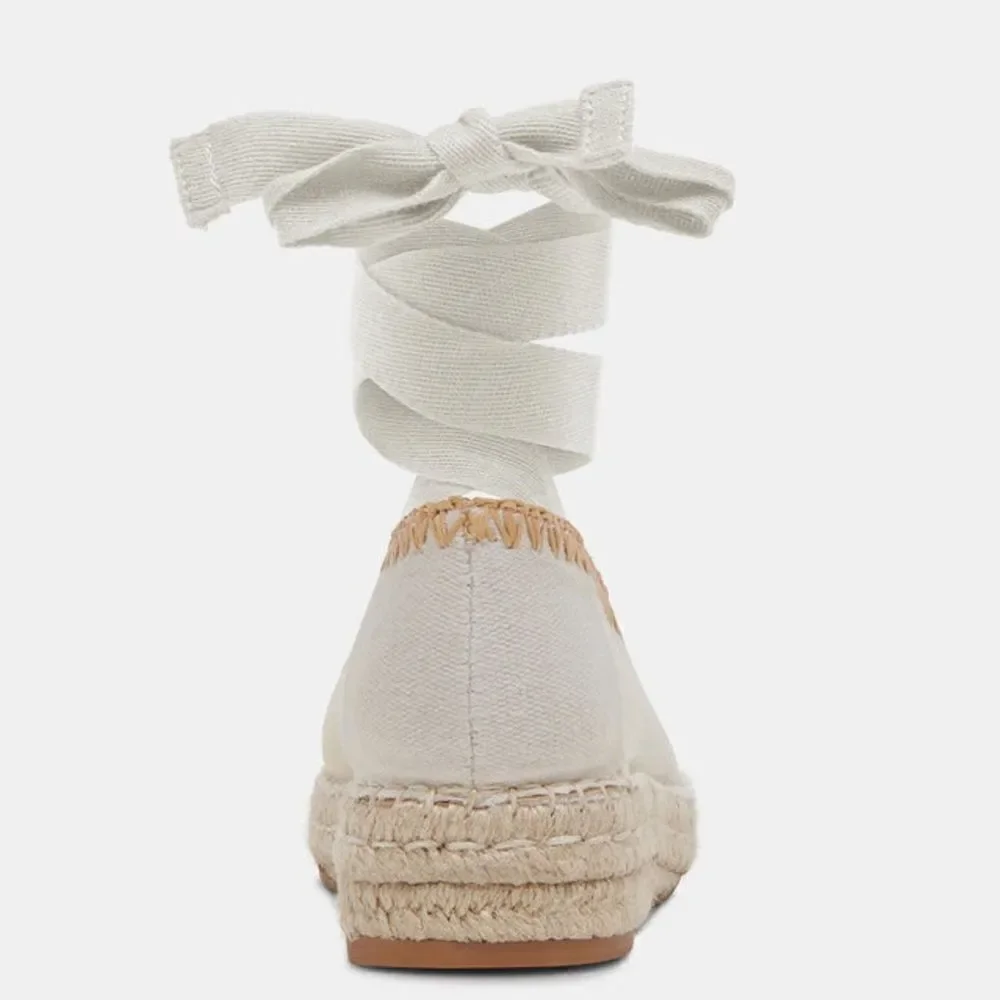 DOLCE VITA Women’s Morgan Espadrilles Flats in the Size 9.5 in Ivory Canvas